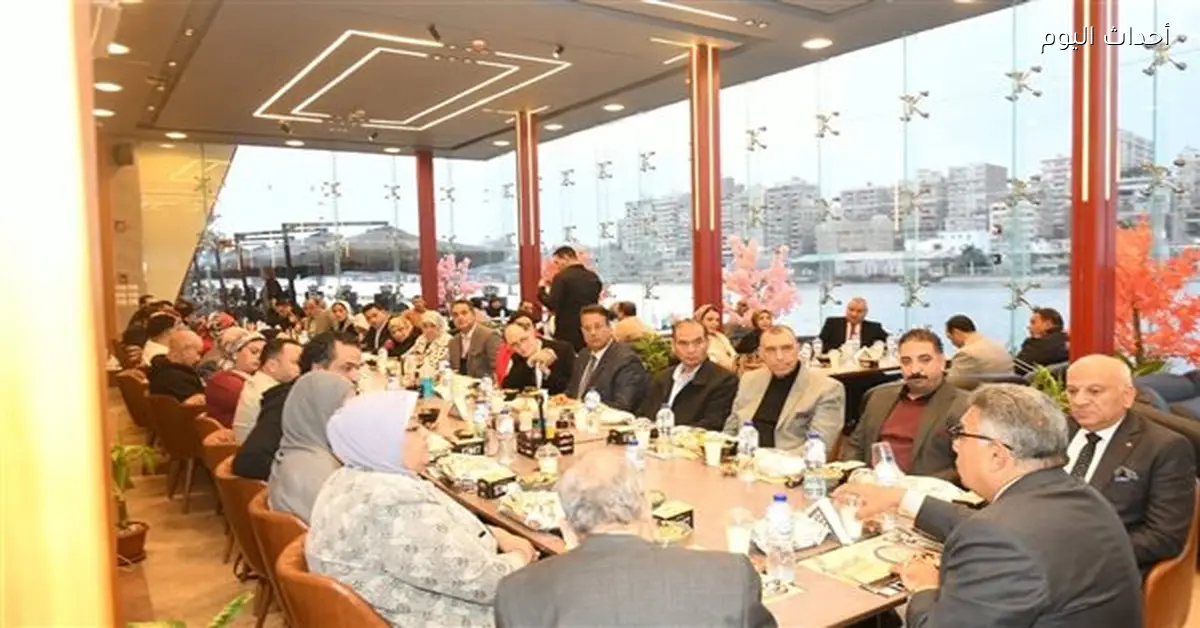 محافظ الدقهلية يلتقي الصحفيين في نادي المحافظة