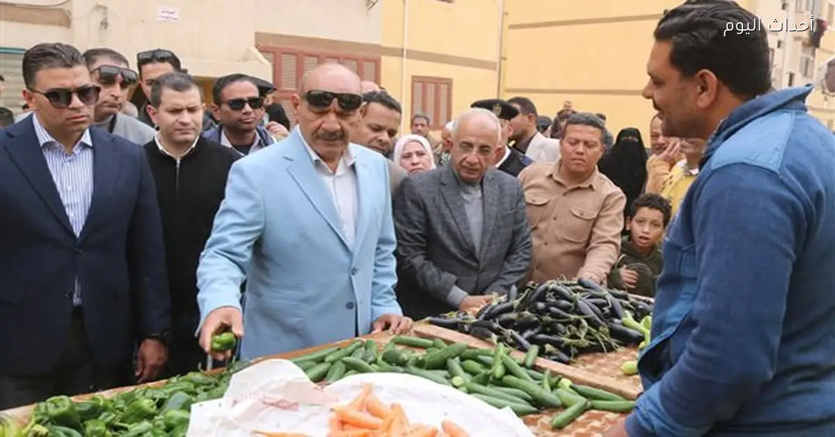 محافظ السويس يتفقد تطوير مدينة السادات وجولة بشوارع الأربعين