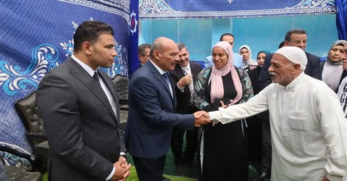 محافظ السويس يهنئ نزلاء دار المسنين بعيد الفطر