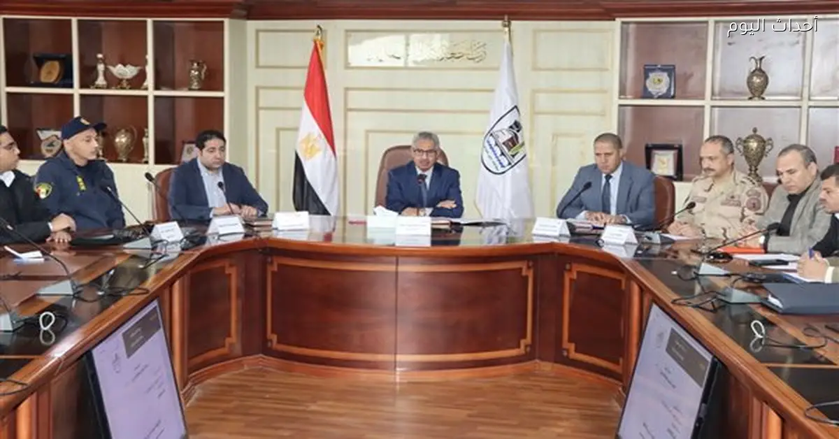 محافظ بني سويف يطالب بتسريع تنفيذ مشروعات حياة كريمة