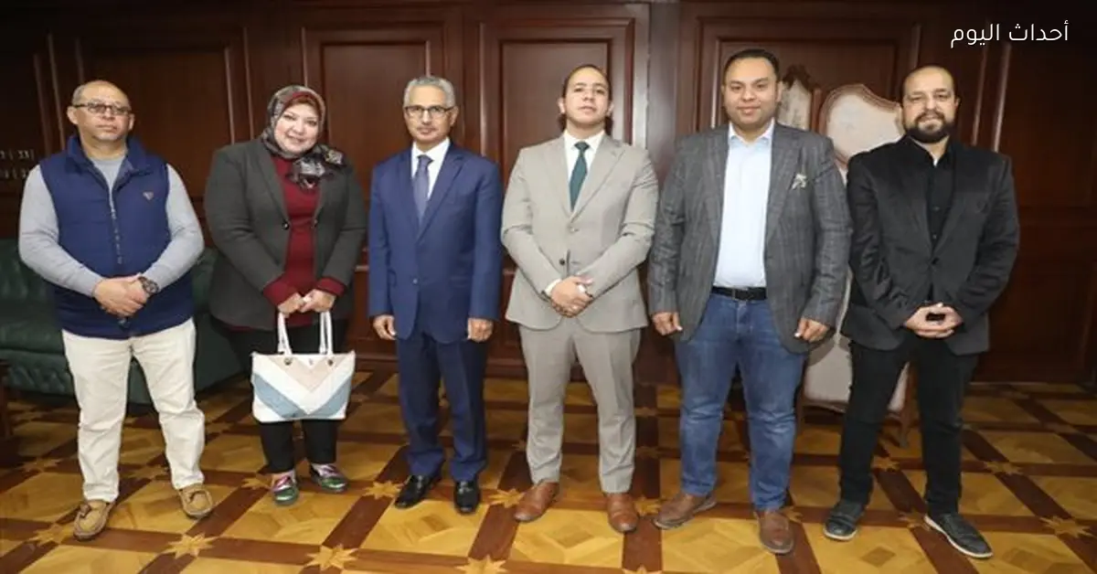 محافظ بني سويف يلتقي وفد المصري الديمقراطي ومستشاري النيابة