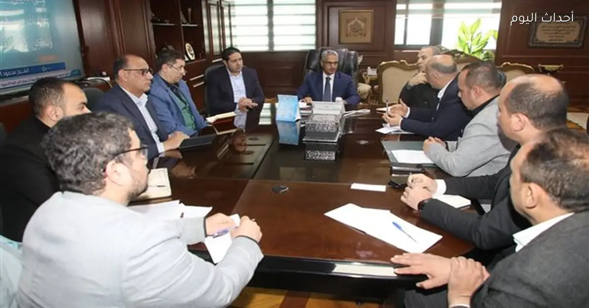 محافظ بني سويف يناقش خطة رقابة على جودة الخبز المدعم