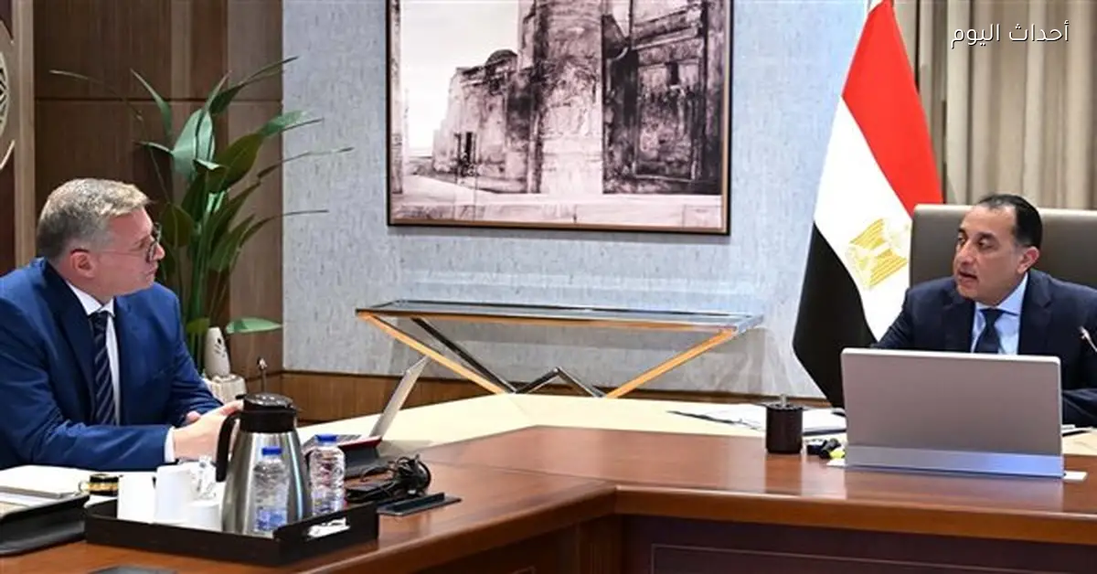 مدبولي يبحث مع وزير البترول مستجدات ملفات الوزارة