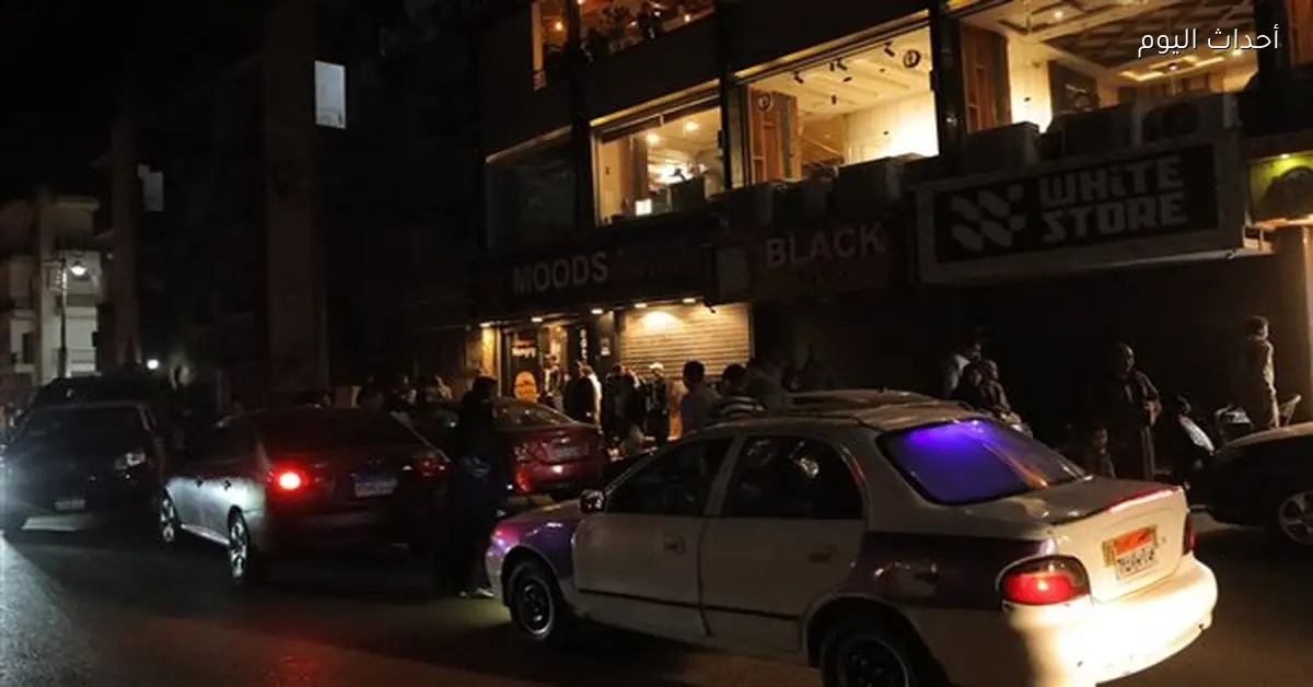 مدير أمن قنا يتفقد تنفيذ قرار غلق المحال التجارية