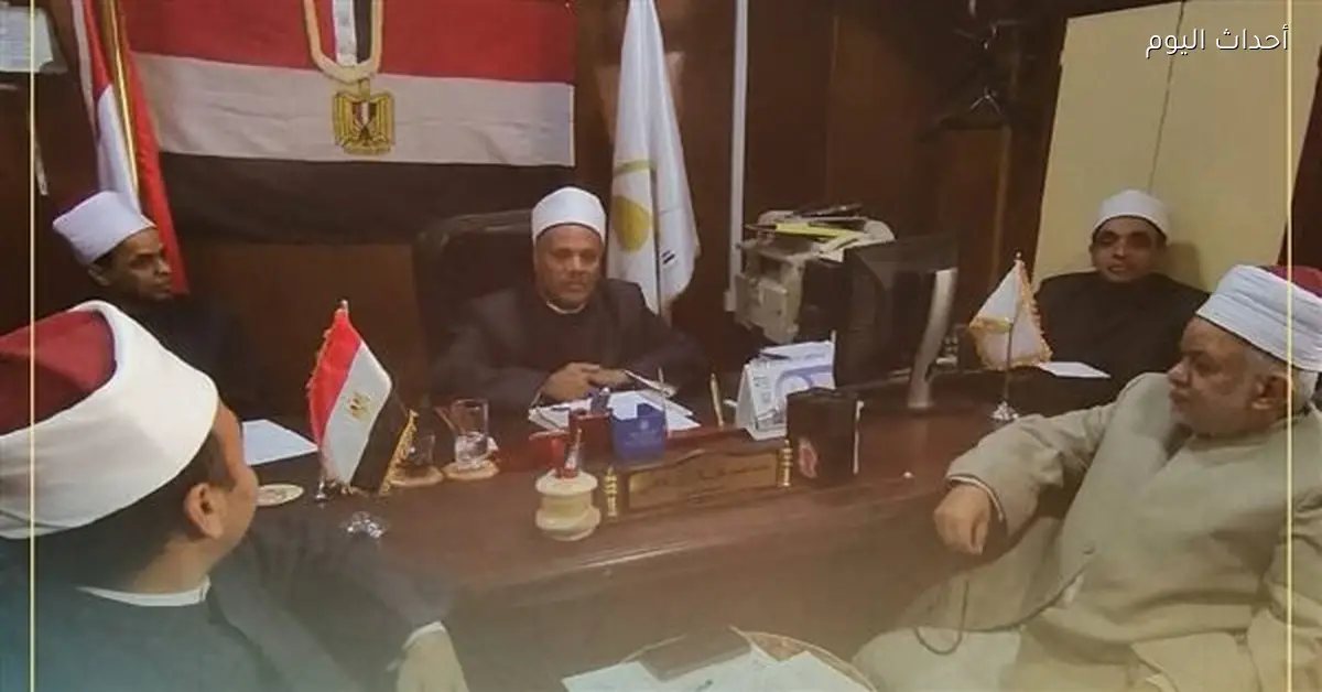 مدير أوقاف قنا يناقش استعدادات العشر الأواخر من رمضان
