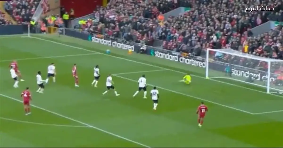 ملخص وأهداف الشوط الأول لمباراة ليفربول ضد وست هام في الدوري الإنجليزي