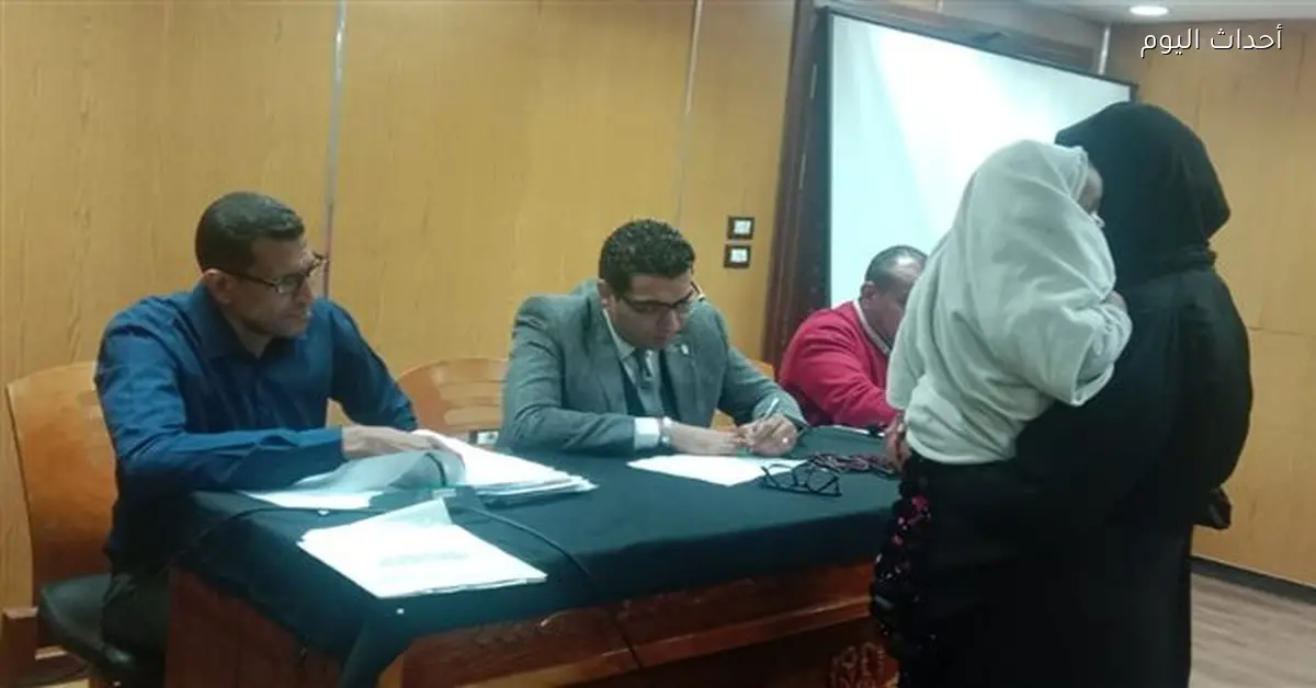 نائب محافظ الأقصر يناقش 37 طلبًا وشكوى في لقاء مفتوح