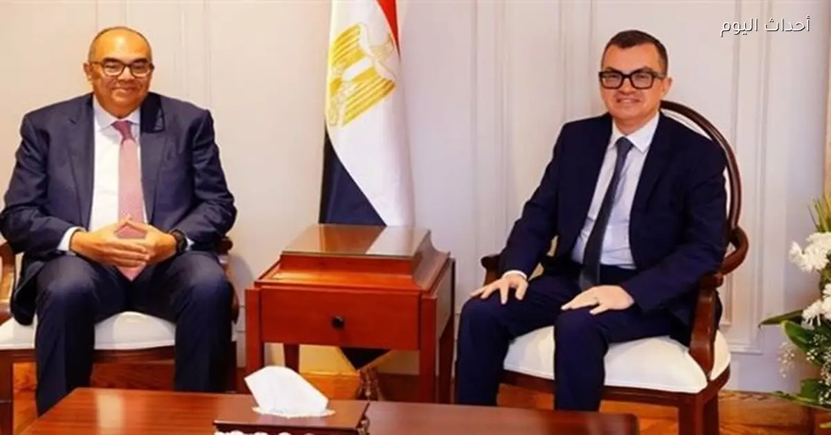 وزير التخطيط والمبعوث الأممي يناقشان دعم المشروعات التنموية