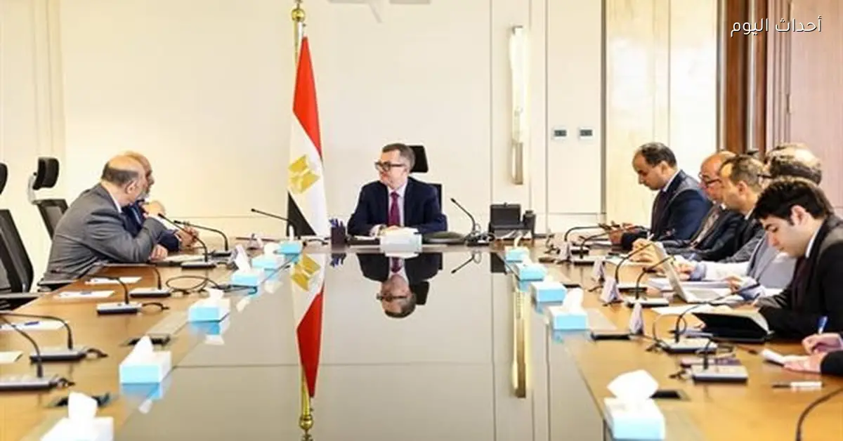 وزير التخطيط يلتقي البنك الدولي لتعزيز الشراكة التنموية