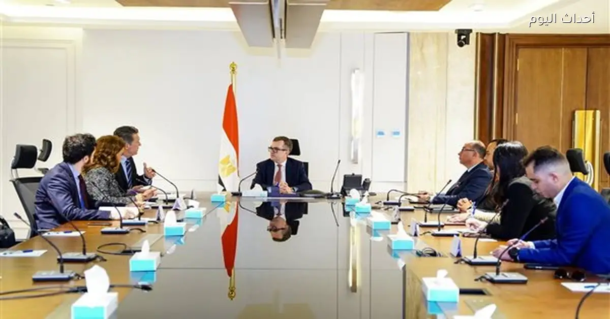 وزير التخطيط يناقش مع “الأوروبي للإعمار” دعم الاقتصاد المصري