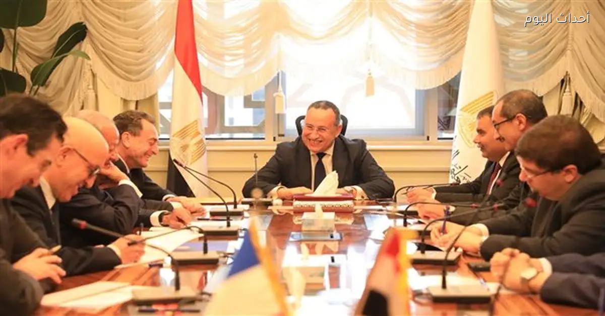 وزير التعليم العالي والسفير الفرنسي يناقشان إنشاء الحرم الجامعي الجديد