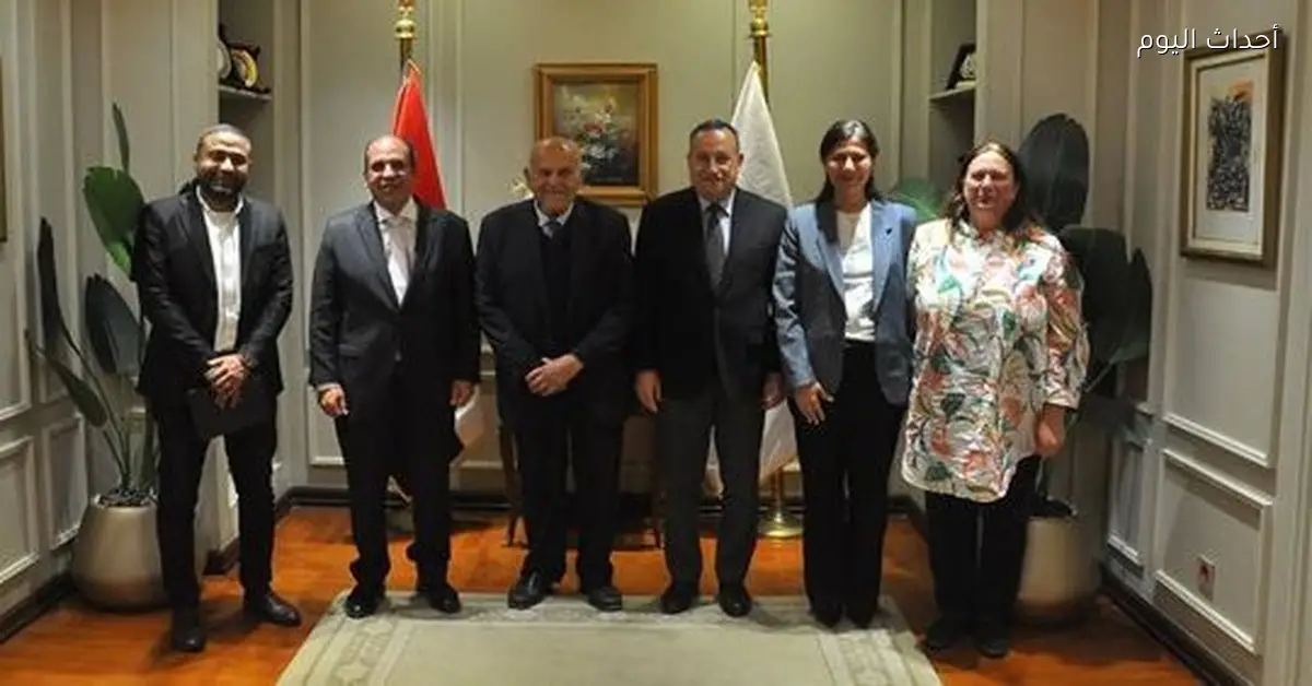 وزير التعليم العالي ومجدي يعقوب يتحدثان عن التعاون في الرعاية الصحية وبناء القدرات في مصر وإفريقيا
