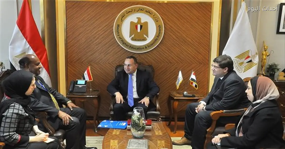 وزير التعليم العالي يناقش تعاوناً مع اليونسكو في العلوم والتكنولوجيا