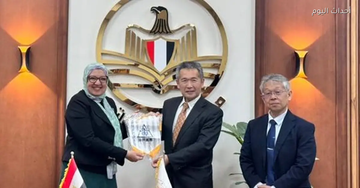 وزير التعليم يستقبل وفد الجايكا لبحث إضافة تخصصات الطاقة الخضراء في معاهد الكوزن المصرية