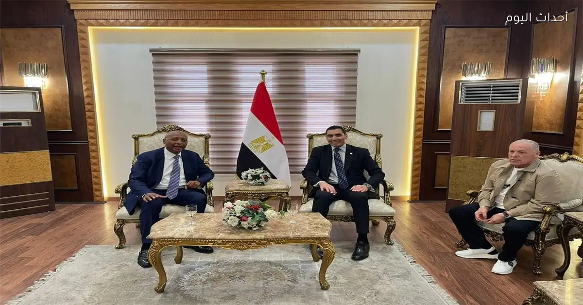 وزير الرياضة يستقبل رئيس كاف في مصر لتحديد الدول المنظمة لأحداث اليوم إفريقيا