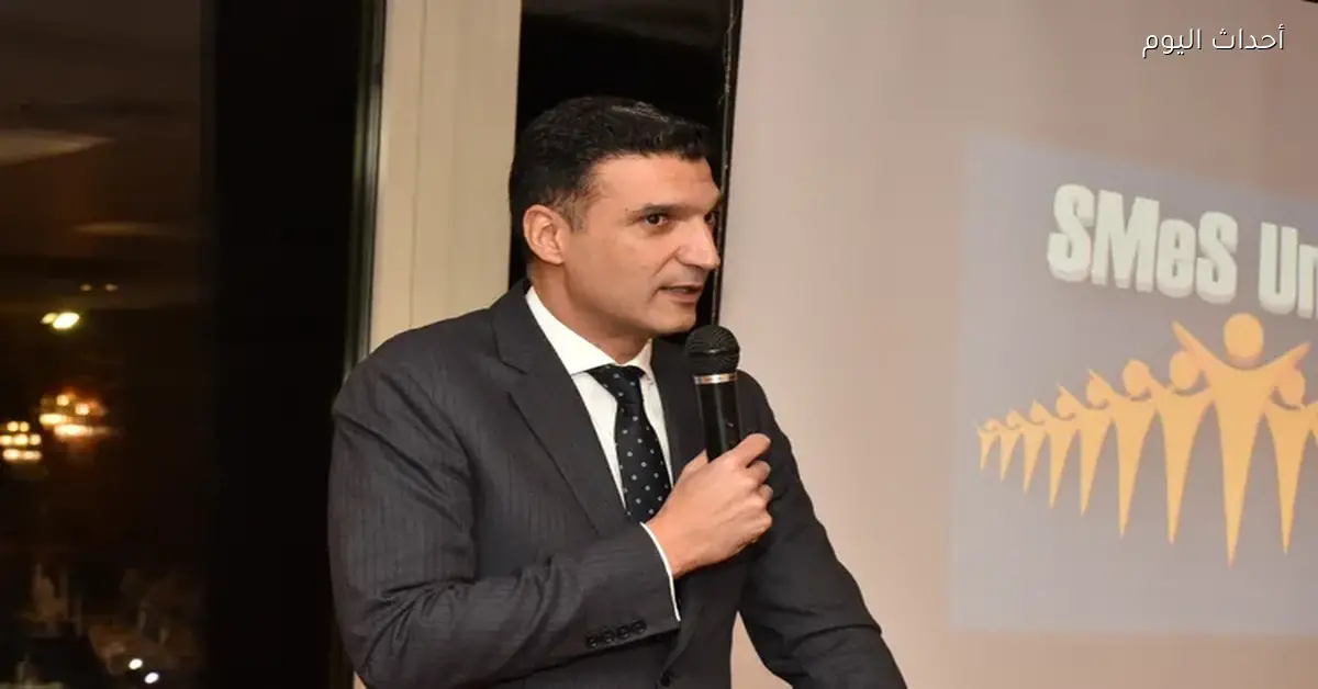 وزير الصناعة يناقش دعم الصناعات الصغيرة والمتوسطة وتعزيز سلاسل الإمداد