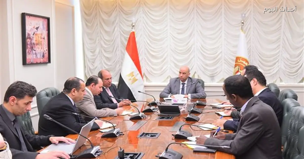 وزير العمل يناقش مع الجامعة البريطانية تأهيل الشباب للعمل بالخارج