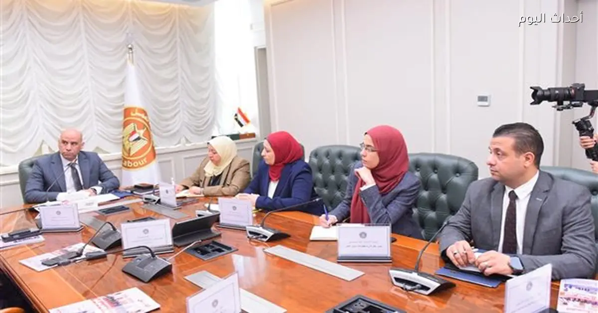 وزير العمل يناقش مع ليوني مصر فرص عمل جديدة للشباب