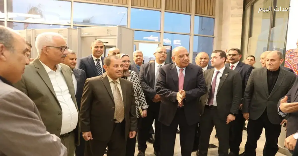 وزير الكهرباء يتناول الإفطار مع موظفي المركز القومي للتحكم في الطاقة ويستعرض سير العمل