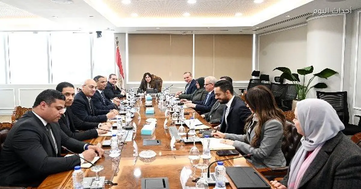 وزيرة الإسكان تتابع تطوير مثلث ماسبيرو وسور مجرى العيون