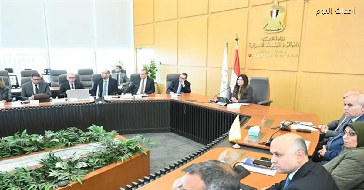 وزيرة الإسكان تتابع تنفيذ 1.3 مليون وحدة سكنية