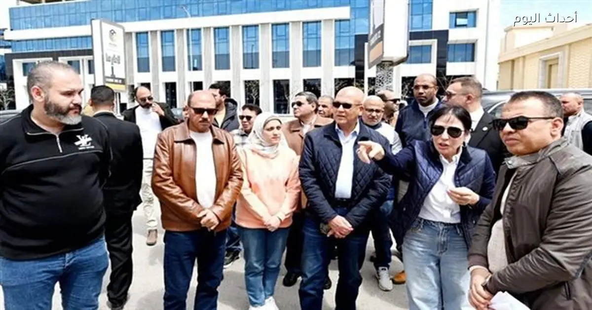 وزيرة الإسكان تتفقد مشروعات التطوير في 6 أكتوبر