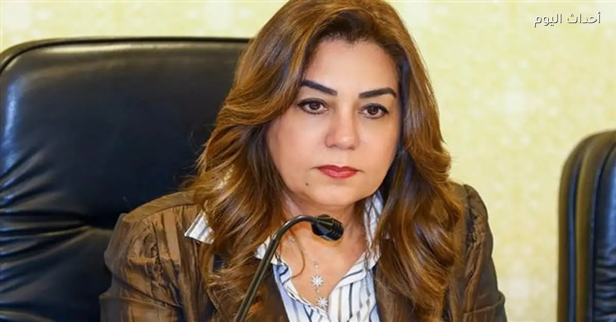 وزيرة التنمية المحلية تعتمد مخططات مدن رأس البر وباريس والهرم