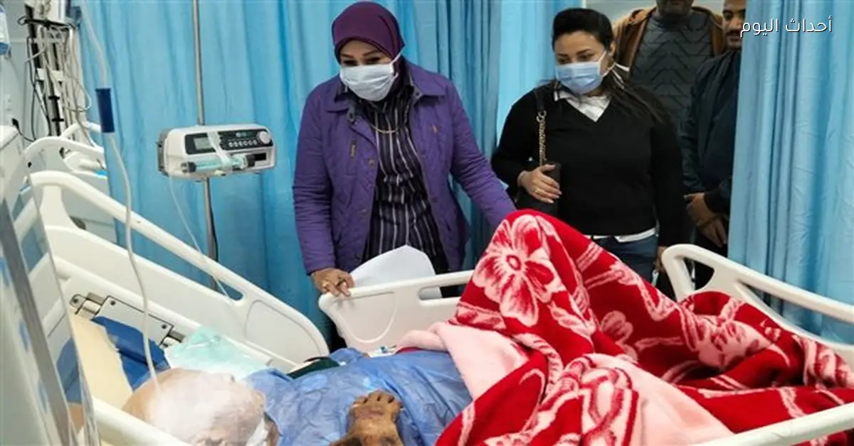 وكيلة صحة قنا تفقد مستشفى حميات قنا مع فريق إشرافي