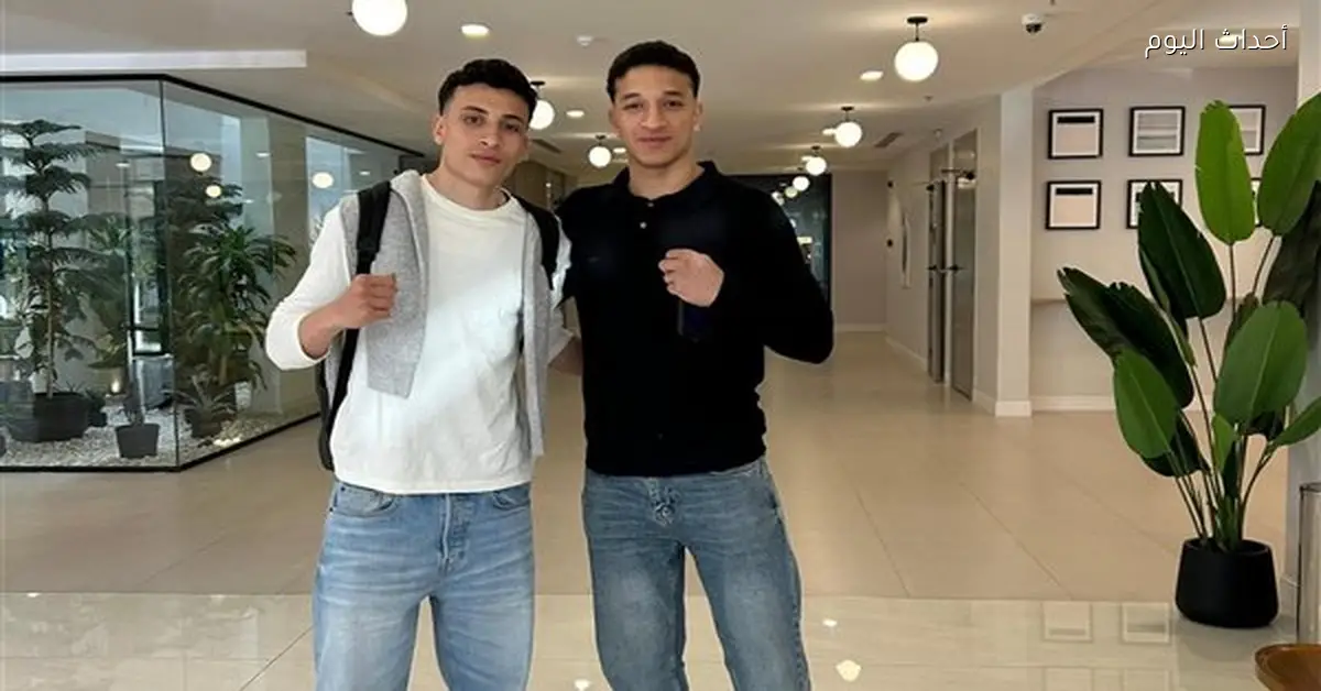 هيكل ومبارك يصلان لمصر استعدادا لنزال سفح الأهرامات