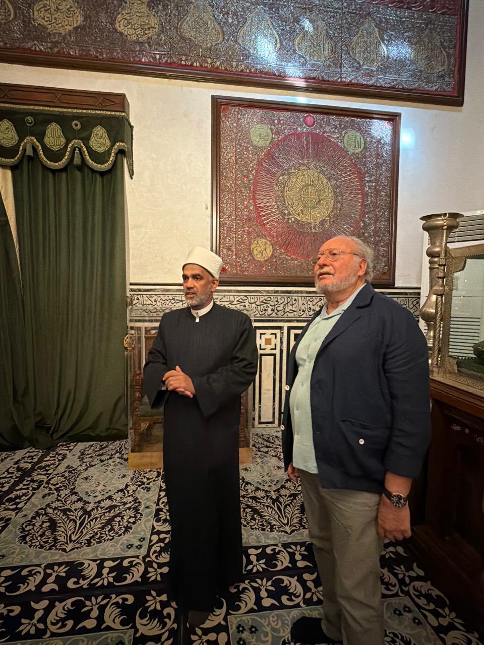 جانب من زيارة أحمد فؤاد الثاني لمسجد الحسين