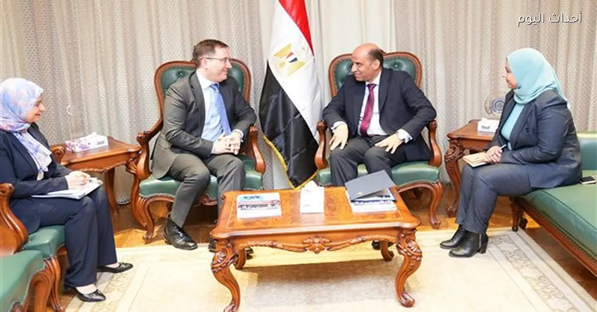 وزير العمل يبحث تعزيز التعاون مع سفير المملكة المتحدة بالقاهرة