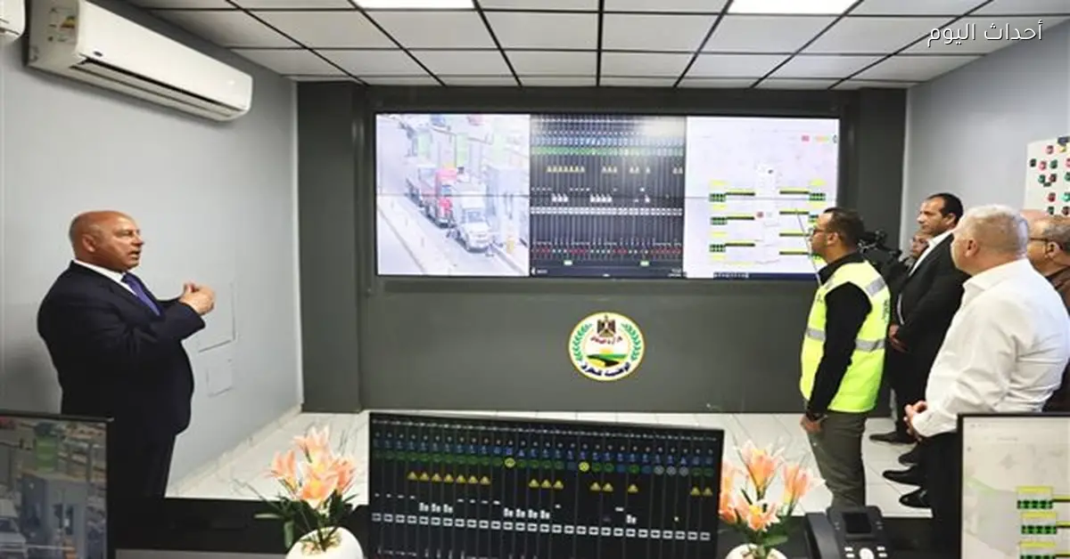 وزير النقل يزور نظام النقل الذكي في طريق شبرا بنها الحر