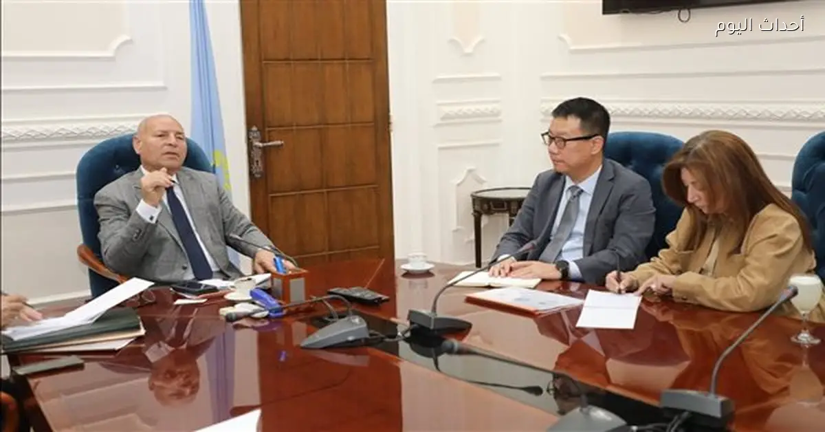 محافظ القاهرة يناقش مع هواوي مصر التعاون في التطبيقات الذكية