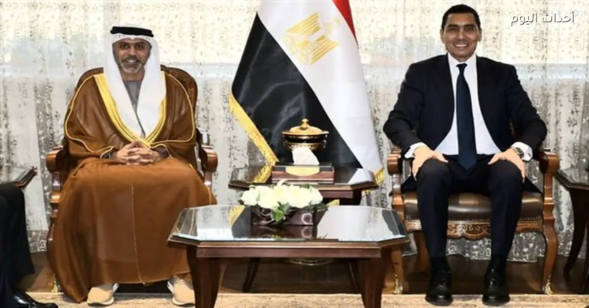 وزير الرياضة يلتقي سفير الإمارات لتعزيز التعاون في الشباب والرياضة