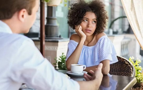 رجال أبراج تعود للرسمية فى التعامل مع المرأة