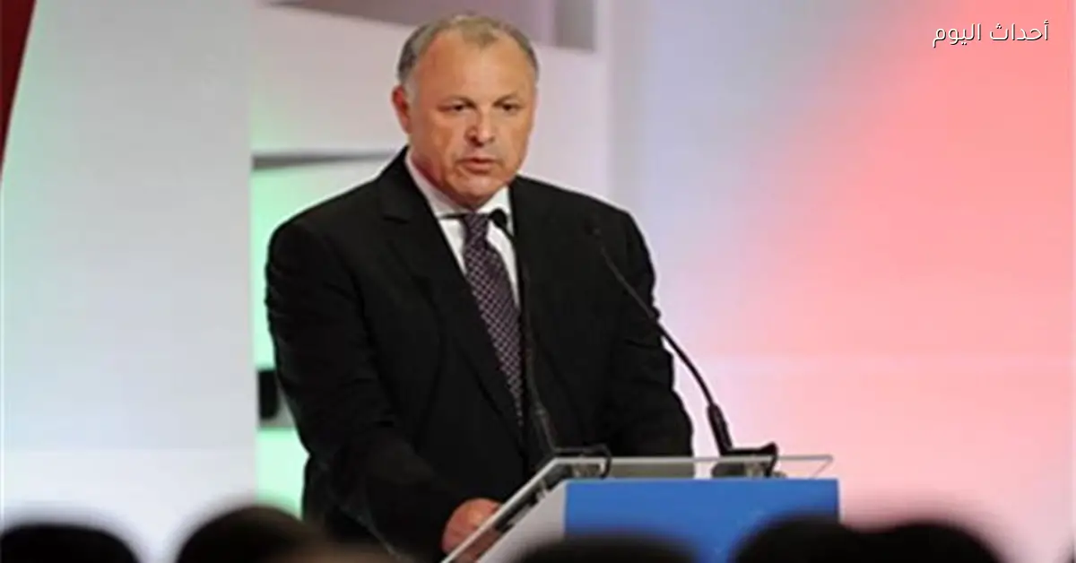 أبوريدة يقدم التهنئة للحكام المصريين في كأس العالم