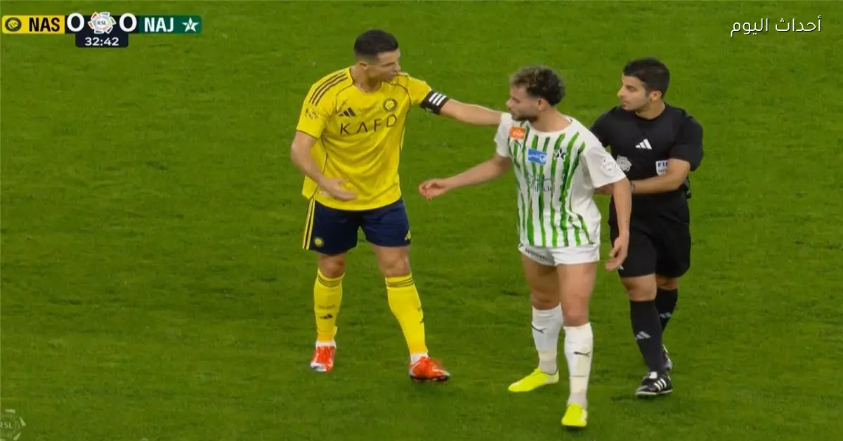 إصابة دونجا في مباراة النصر والنجمة وخروجه من الملعب