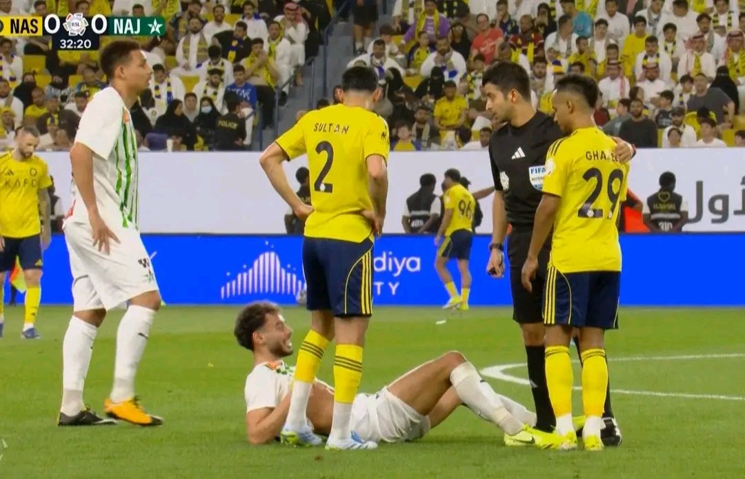 إصابة دونجا في مباراة النصر والنجمة