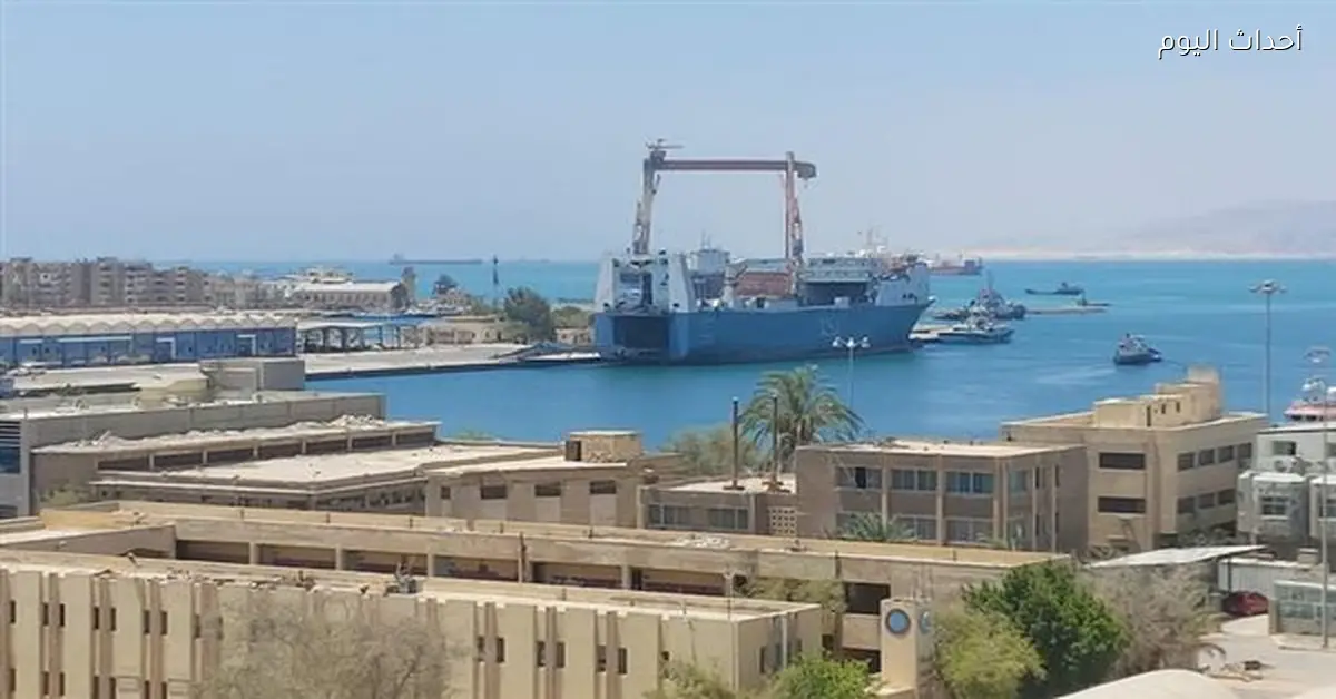 إغلاق ميناء السويس بسبب سوء الأحوال الجوية