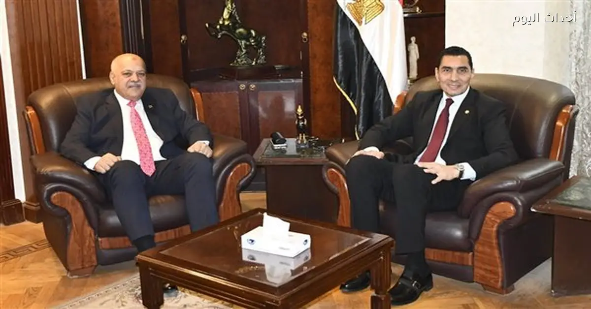 اجتماع وزير الشباب والرياضة مع رئيس اتحاد الرماية