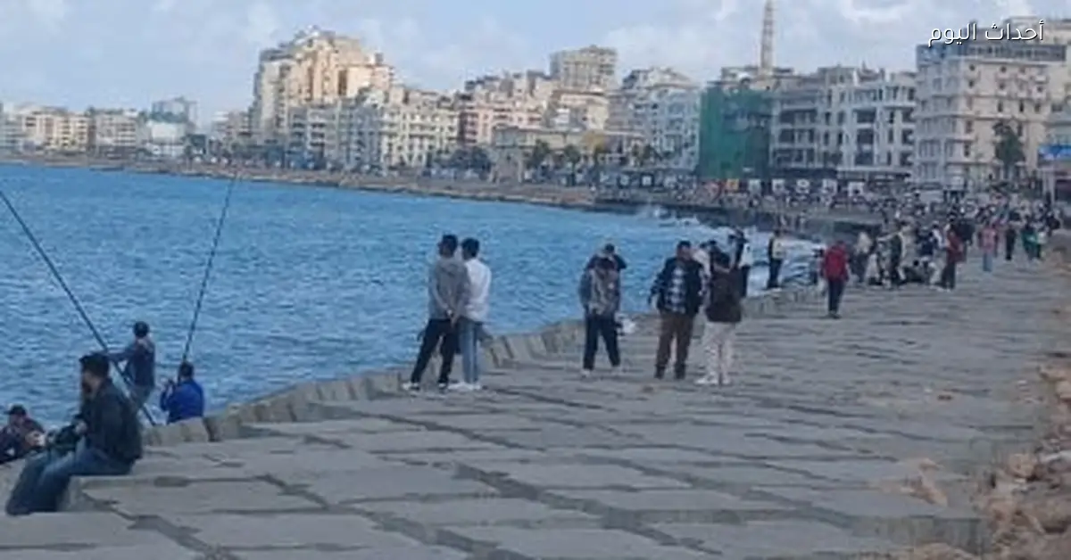 الطقس اليوم حار نهارا مع شبورة ورمال والعظمى في القاهرة 25 درجة