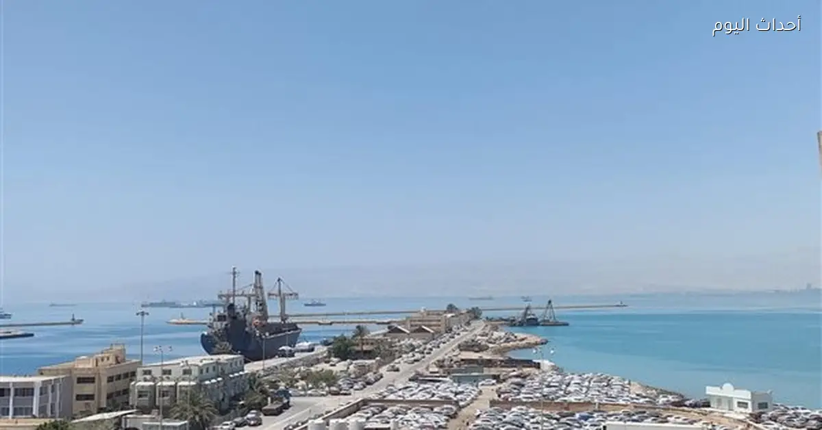 تداول 11 ألف طن بضائع و766 شاحنة بموانئ البحر الأحمر