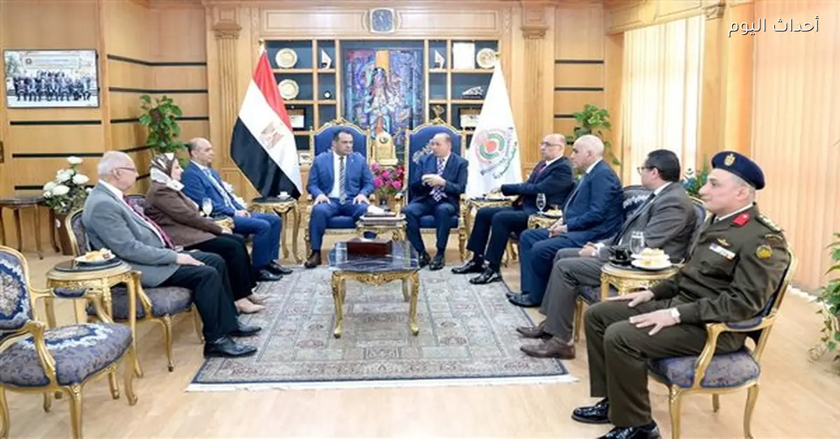 جامعة المنصورة تكرم رئيس الجامعة الأهلية الدكتور محمد عبد العظيم