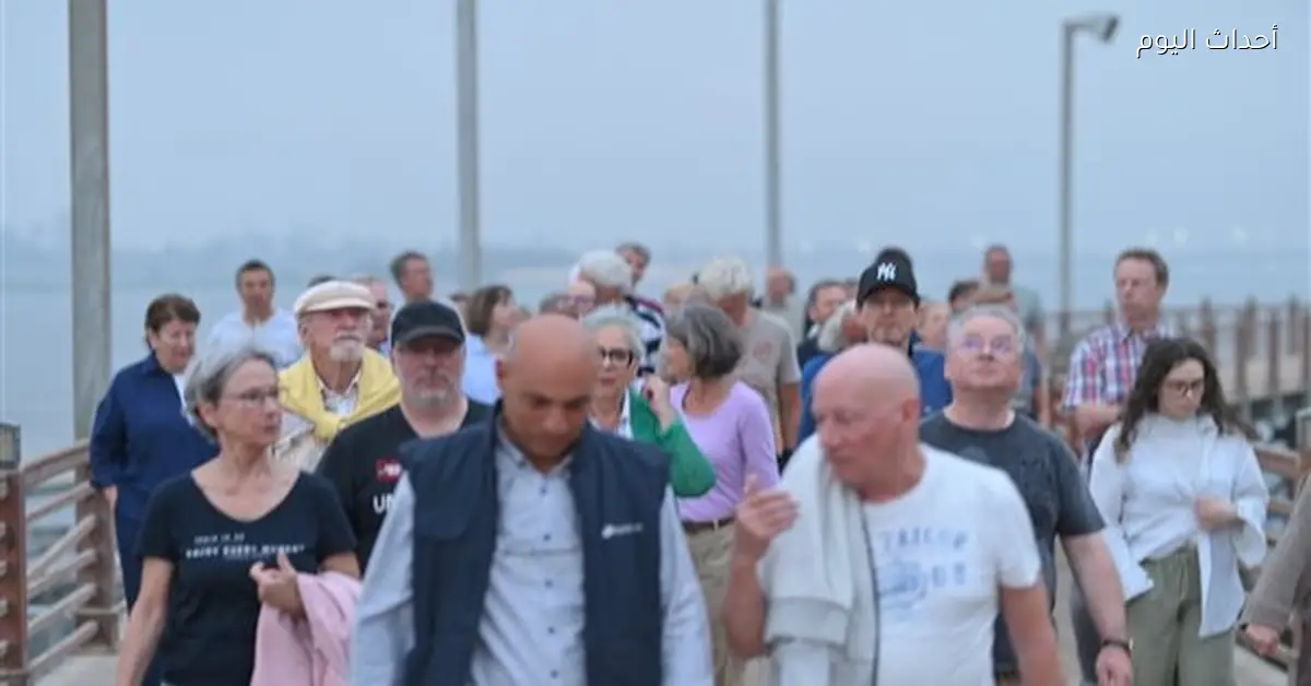 جولة لـ 45 سائحًا بممشى كورنيش النيل في بني سويف