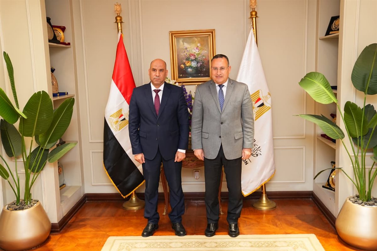 وزيرا العمل و<a href=