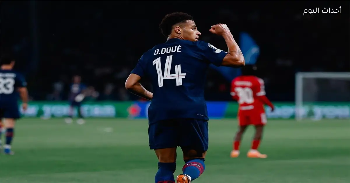 دوي يحرز هدف باريس سان جيرمان في شباك ليفربول