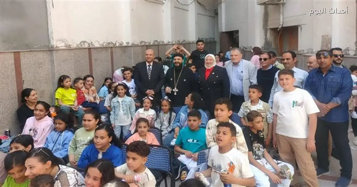 رؤساء المراكز والمدن بالشرقية يهنئون الكنائس