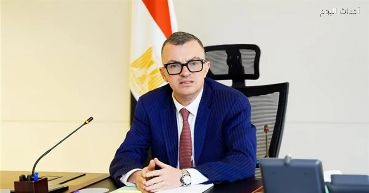 رئيس الوزراء يعين وزير التخطيط محافظًا للبنك الإسلامي للتنمية