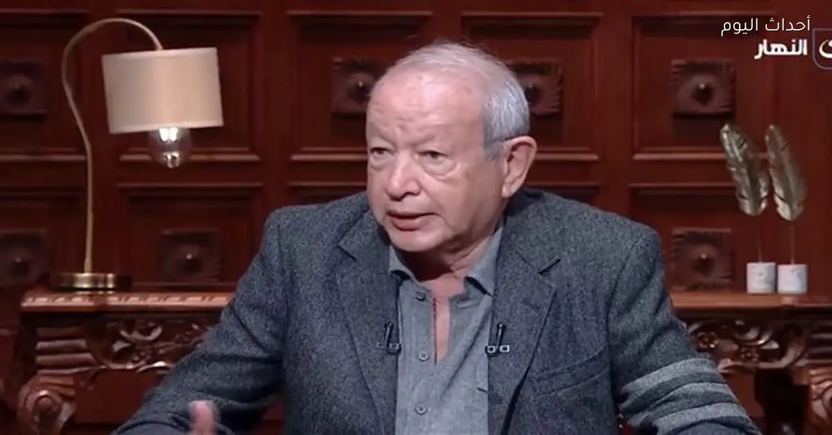 ساويرس يقترح بناء محطات طاقة شمسية في الكمبوندات