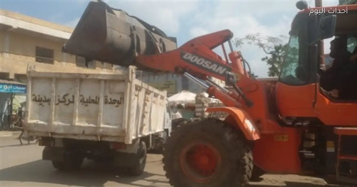 صيانة كشافات وتنظيف محيط الكنائس في بني سويف